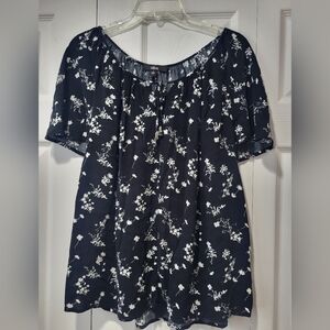 Ellos Black and White Floral Blouse, Size 16